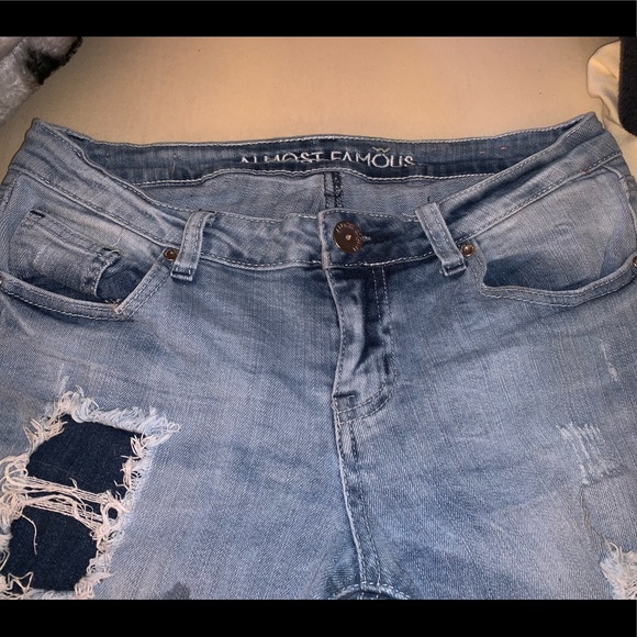 Almost Famous Jeans - Picture 1 of 5